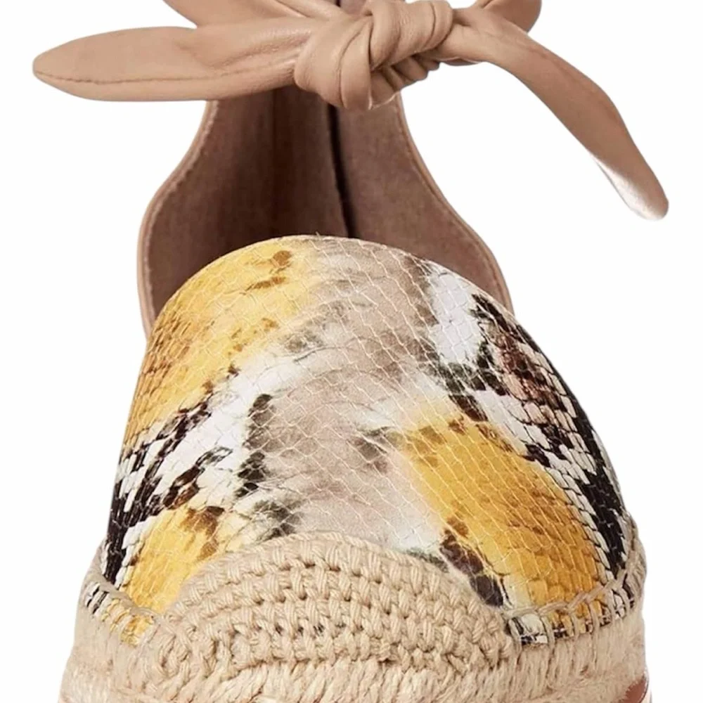 Women's Snakeskin Espadrille Flats Vince Camaro size 9 (40) EUC